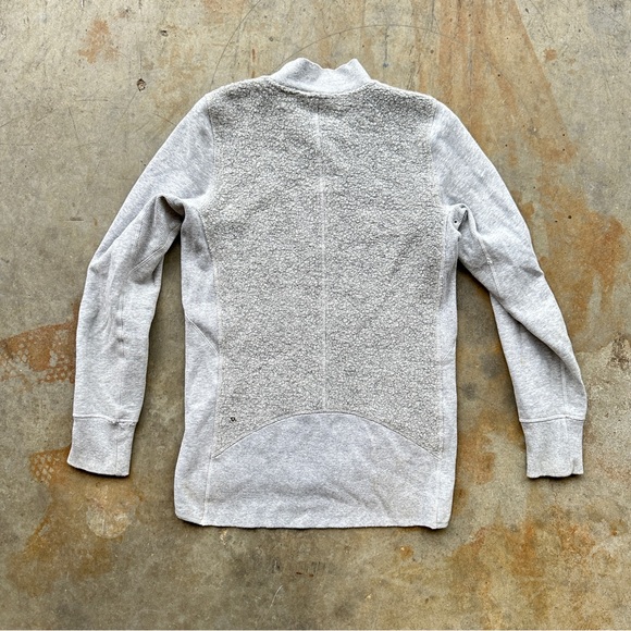 Lululemon stand out Sherpa sweater - Picture 9 of 9